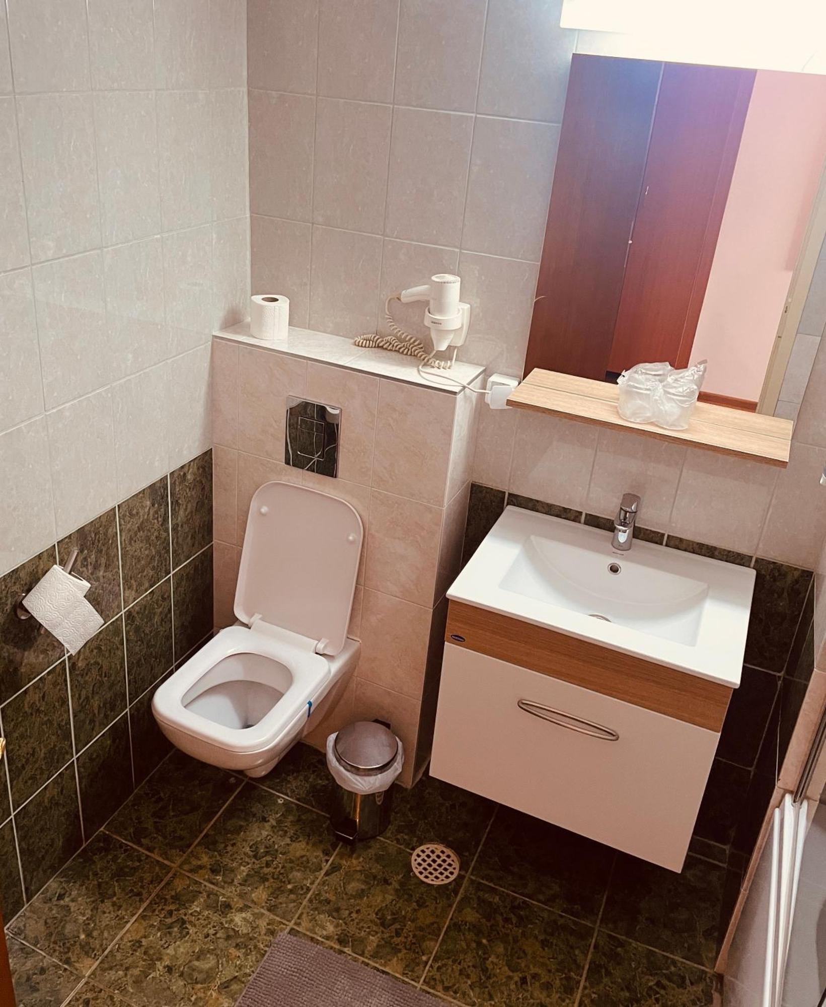 Hotel Moldova Bîrlad 外观 照片