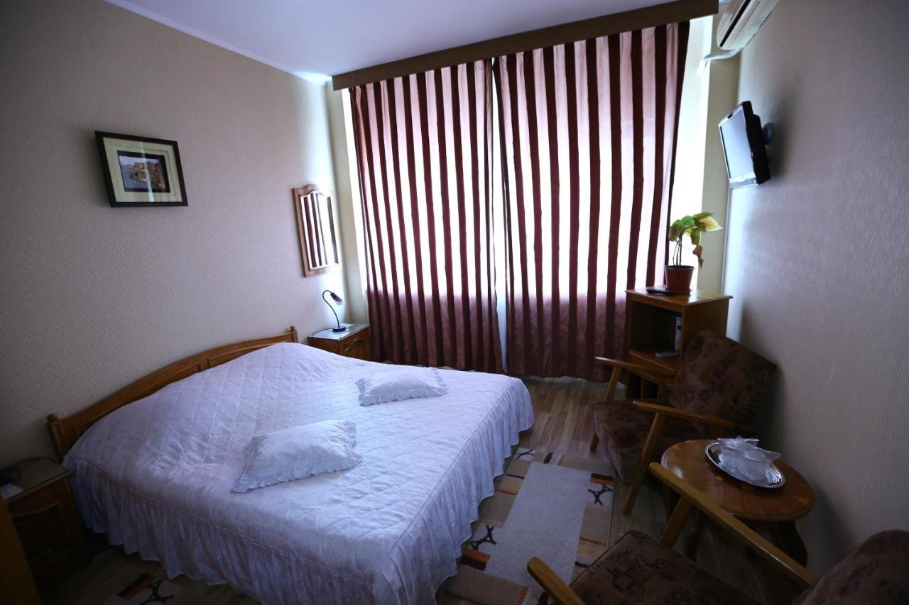 Hotel Moldova Bîrlad 外观 照片