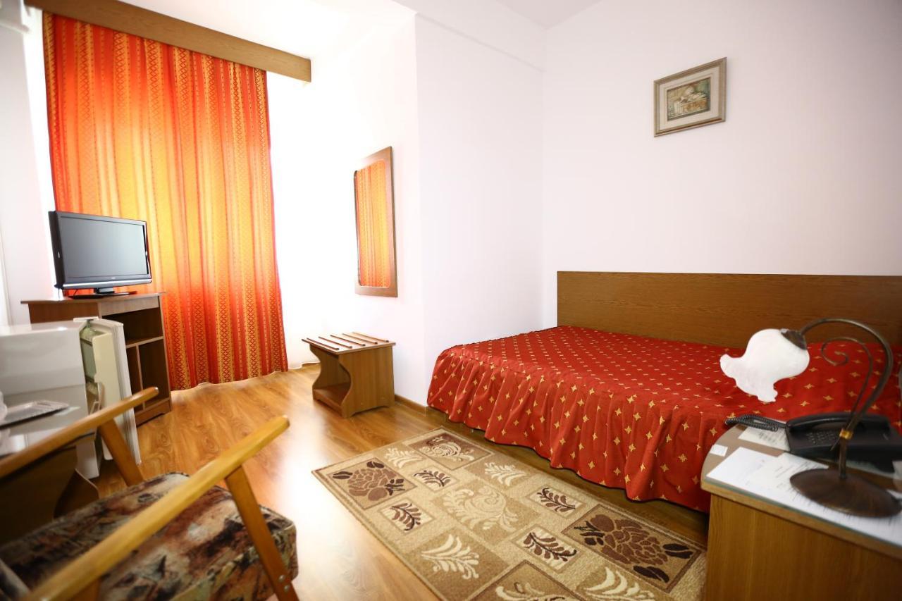 Hotel Moldova Bîrlad 外观 照片