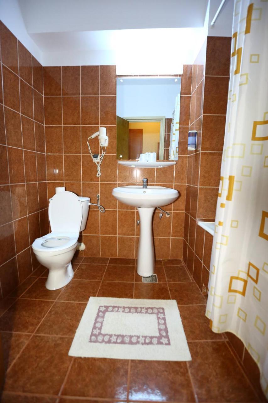 Hotel Moldova Bîrlad 外观 照片