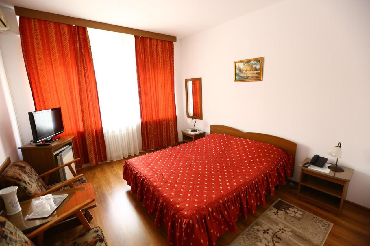 Hotel Moldova Bîrlad 外观 照片