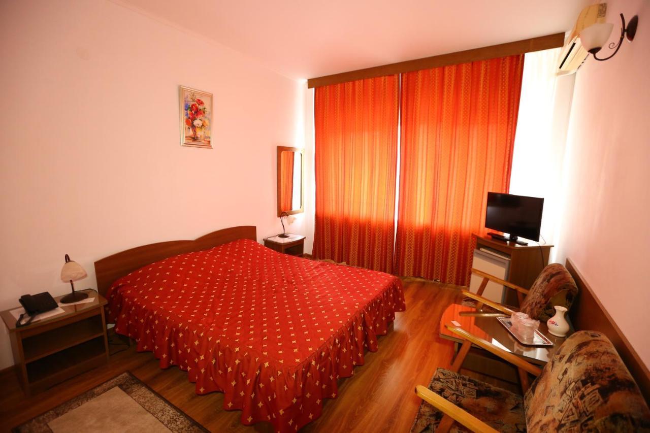 Hotel Moldova Bîrlad 外观 照片